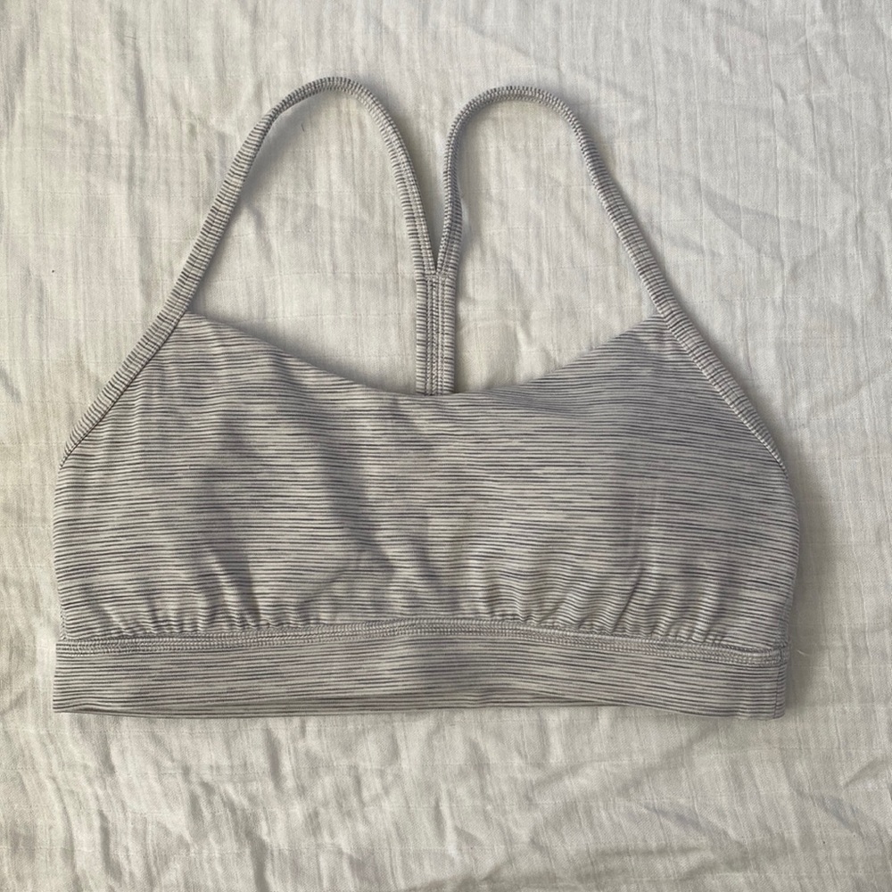 Lululemon Flow Y Bra Nulu Light Support B/C cups Wee Are From Space Nimbus Size8